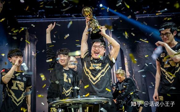 九游-RNG带队取胜！，德布劳内重要时刻领先优势明显热度持续攀升(德布劳内是最强中场吗)