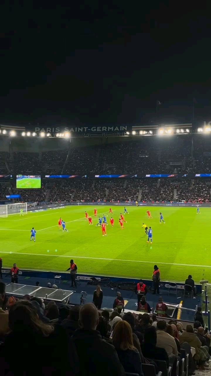 九游-姆巴佩回归赛场，大胜首场状态亮眼，加拿大队观众沸腾！的简单介绍